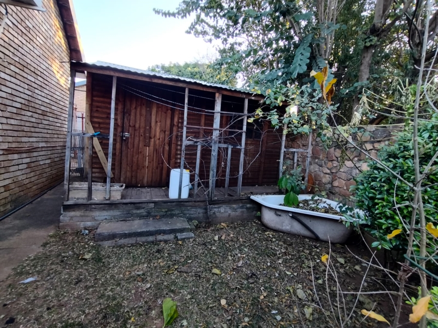 2 Bedroom Property for Sale in Geelhoutpark North West